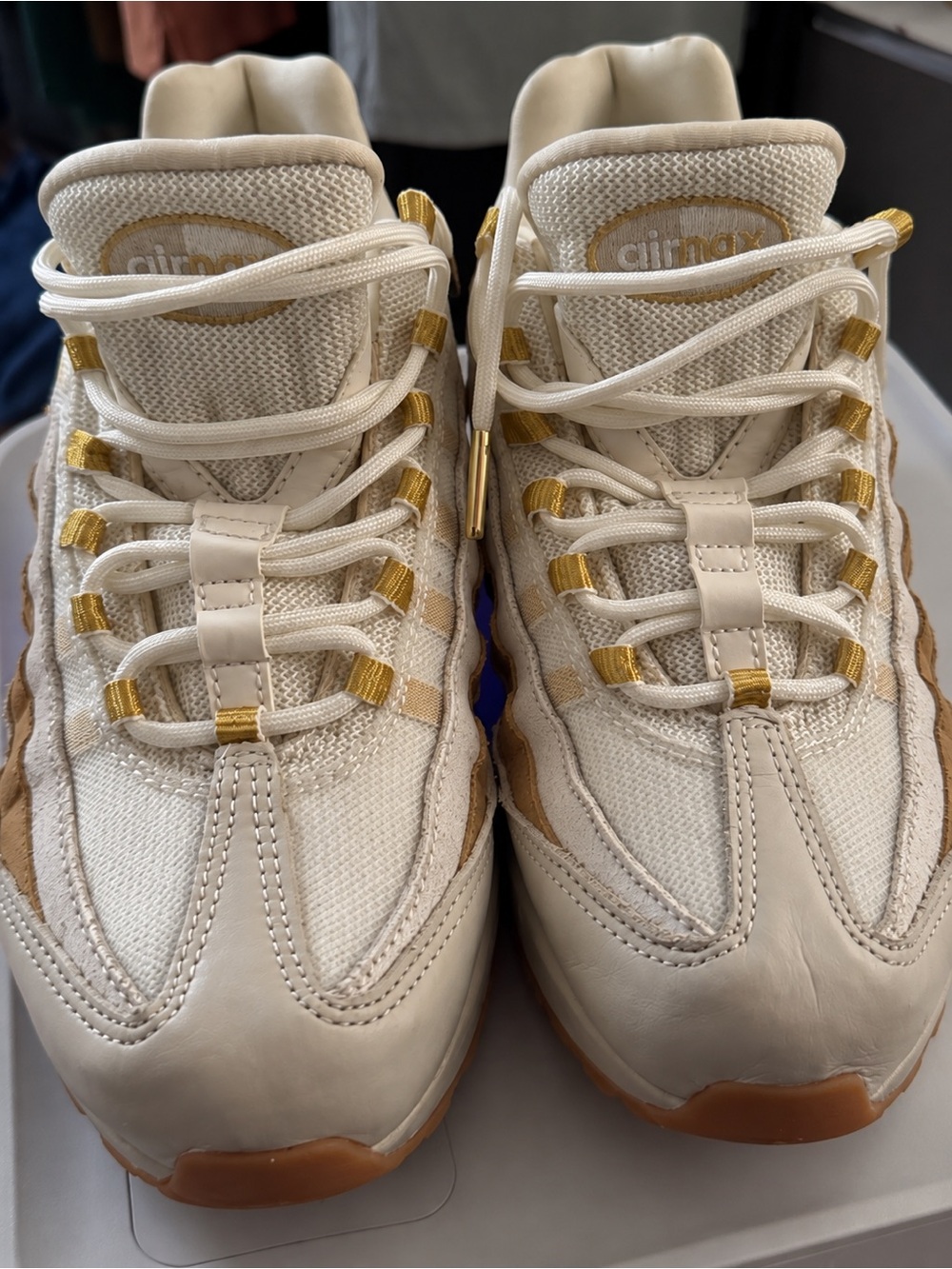 Nike Air Max 95 Desert Sand Metallic Gold Sneakers Women’s 8.5 - Picture 2 of 6